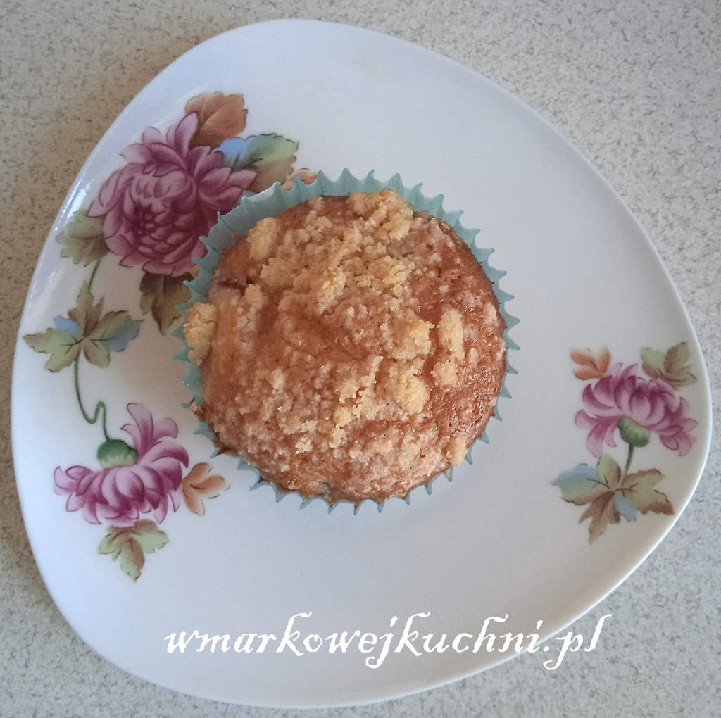 Muffinka z rabarbarem