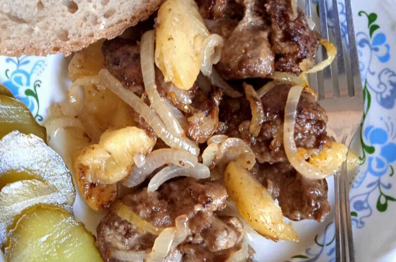 Wątróbka drobiowa z jabłkiem i cebulką